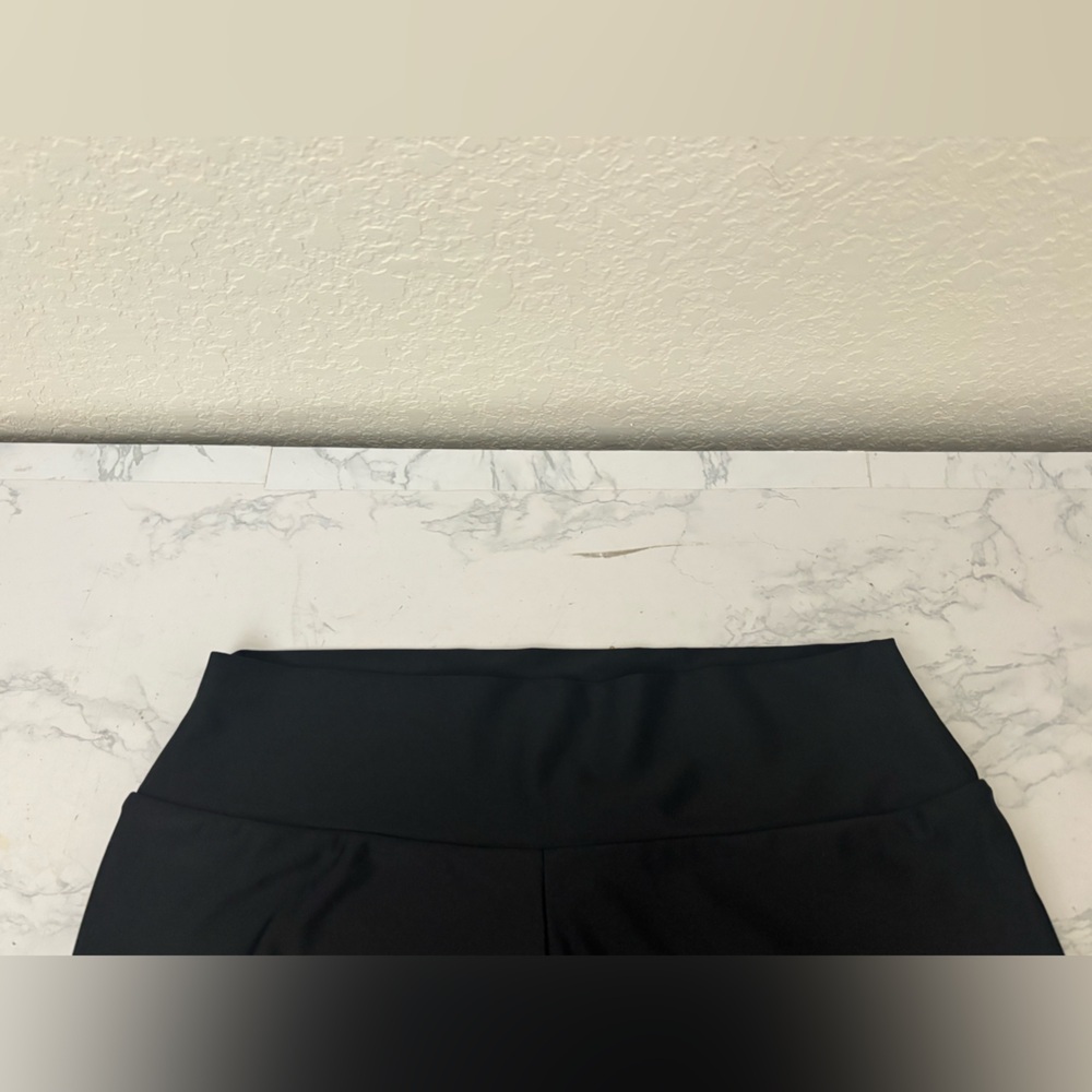 Hapari Women's Size L Black Shorts High Waist Bike Pull On​ - Picture 2 of 5